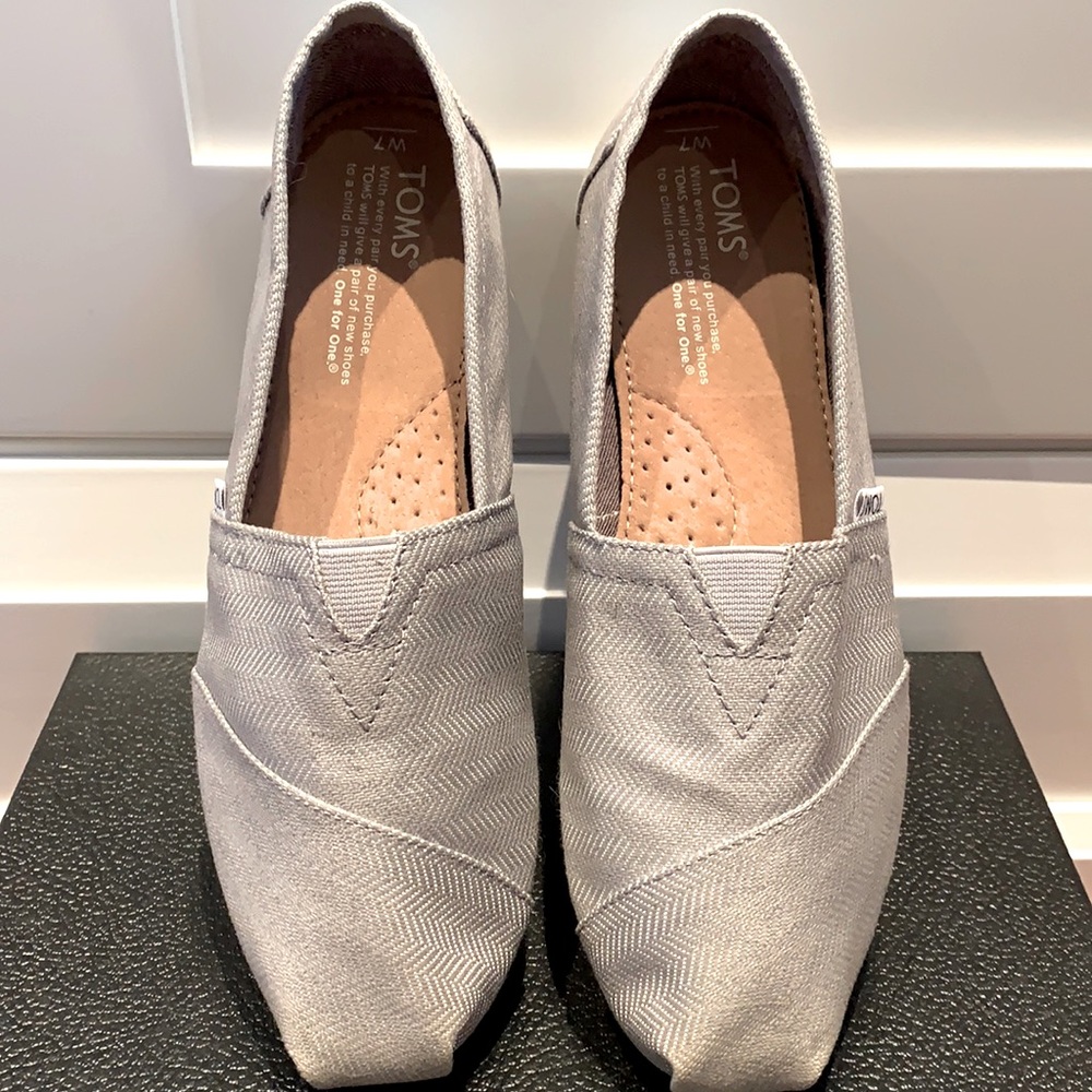 TOMS classic slip-on shoes